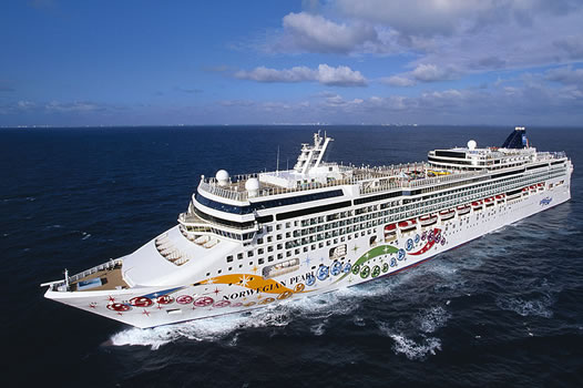 Norwegian Pearl Ship of the Norwegian Cruiseline Norwegian Cruiseline - Norwegian Pearl Ship